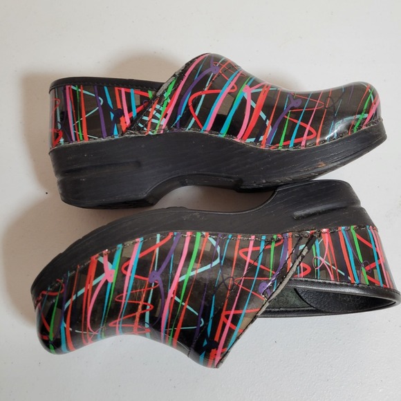 Dansko Multicolor Scribble Stripes Womens Clogs EU 37  US Size 6.5 Slip On 0183 - Picture 9 of 10